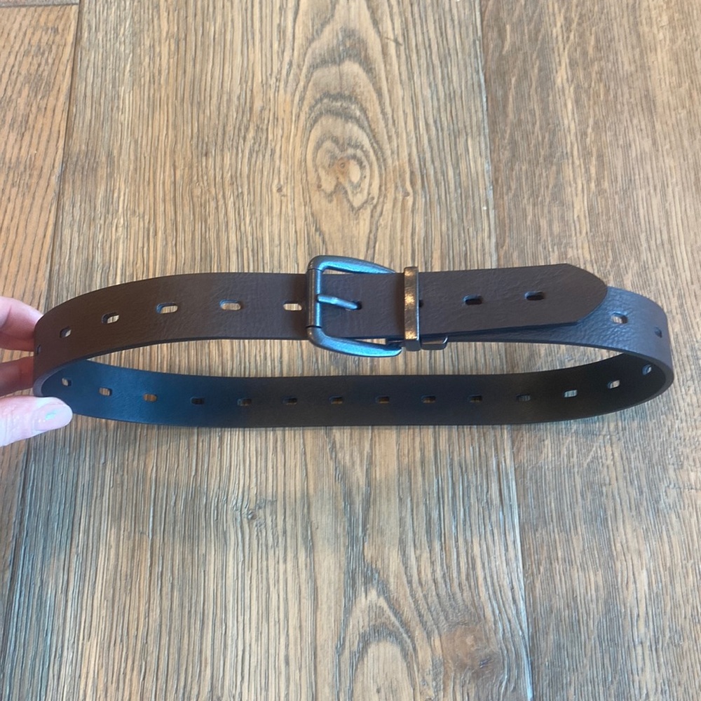 New reversible black and brown boys belt.
